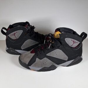 Size 10.5 Nike Air Jordan 7 Retro Bordeaux 2011 Sneakers 304775-003